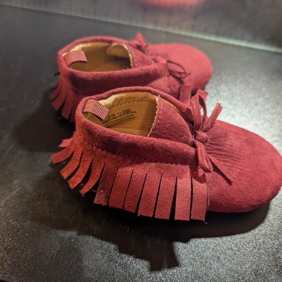 Stylish Burgundy Kids Moccasins - Picture 2 of 4